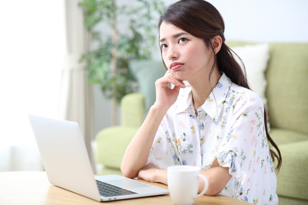 【調査】在宅ワーク「コミュニケーション不安」がある人は39.5％もいると判明！